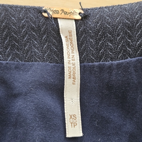 Free People Lost In You Midi Dress Button Up High Low Floral Navy Size XS - Picture 13 of 14